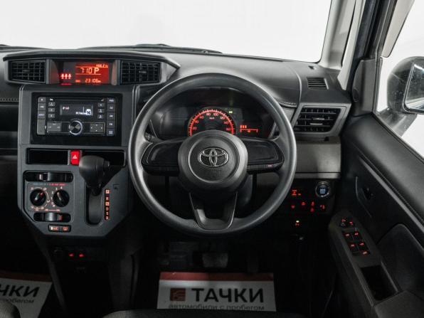 Toyota Roomy I Рестайлинг с пробегом 2021 года, цена 1 050 000 рублей, 23106 км, микровэн, Автокод Объявления