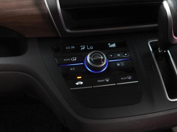 Honda Freed II Рестайлинг с пробегом 2020 года, цена 2 045 000 рублей, 110275 км, компактвэн, Автокод Объявления