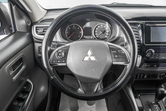 Mitsubishi L200 V с пробегом 2016 года, цена 1 999 000 рублей, 218000 км, offers.body_type.unknown, Автокод Объявления