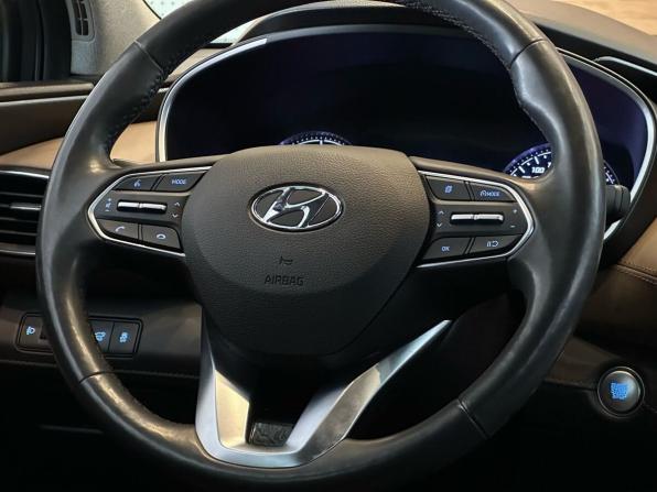 Hyundai Santa Fe IV Рестайлинг с пробегом 2021 года, цена 3 399 900 рублей, 111147 км, внедорожник, Автокод Объявления