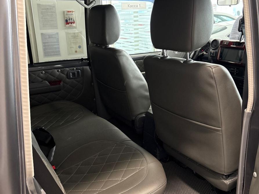 Toyota Land Cruiser 70 Series Рестайлинг 1 Омск  - изображение 13