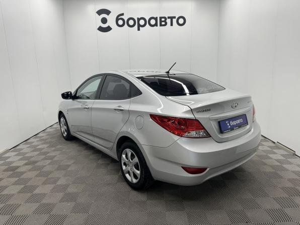 Hyundai Solaris I с пробегом 2013 года, цена 910 000 рублей, 96215 км, седан, Автокод Объявления