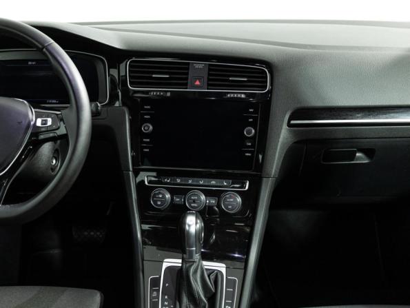 Volkswagen Golf VII Рестайлинг с пробегом 2018 года, цена 1 989 000 рублей, 119218 км, хэтчбек, Автокод Объявления
