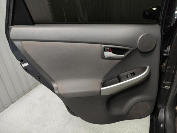 Toyota Prius III Рестайлинг (XW30) с пробегом 2011 года, цена 1 015 000 рублей, 187373 км, лифтбек, Автокод Объявления