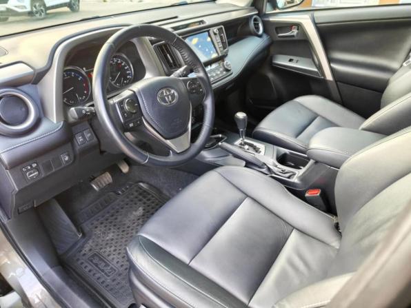 Toyota RAV4 IV (XA40) Рестайлинг с пробегом 2017 года, цена 2 761 500 рублей, 121877 км, внедорожник, Автокод Объявления