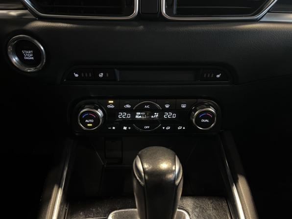 Mazda CX-5 II с пробегом 2017 года, цена 2 795 000 рублей, 124836 км, внедорожник, Автокод Объявления