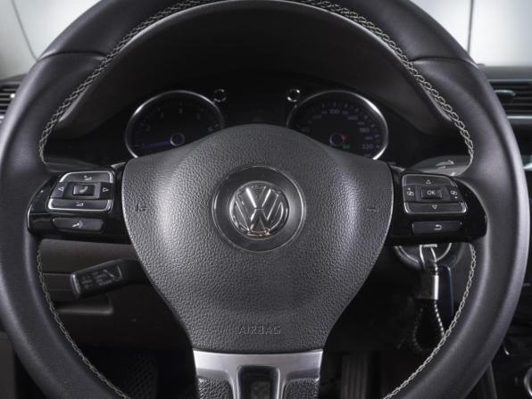 Volkswagen Passat B7 с пробегом 2013 года, цена 1 530 000 рублей, 228373 км, седан, Автокод Объявления