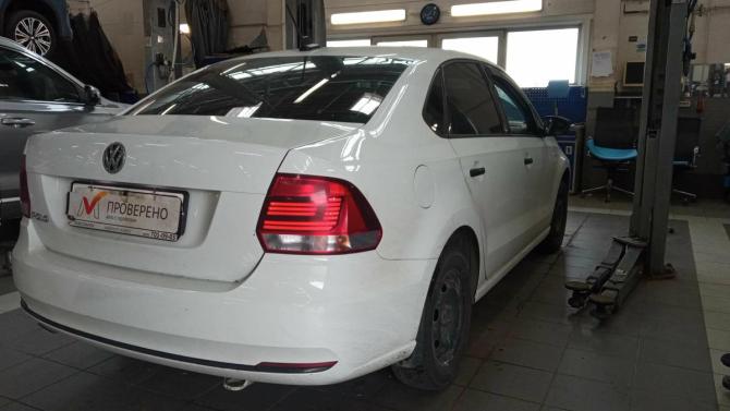 Volkswagen Polo V Рестайлинг с пробегом 2017 года, цена 730 000 рублей, 179126 км, седан, Автокод Объявления