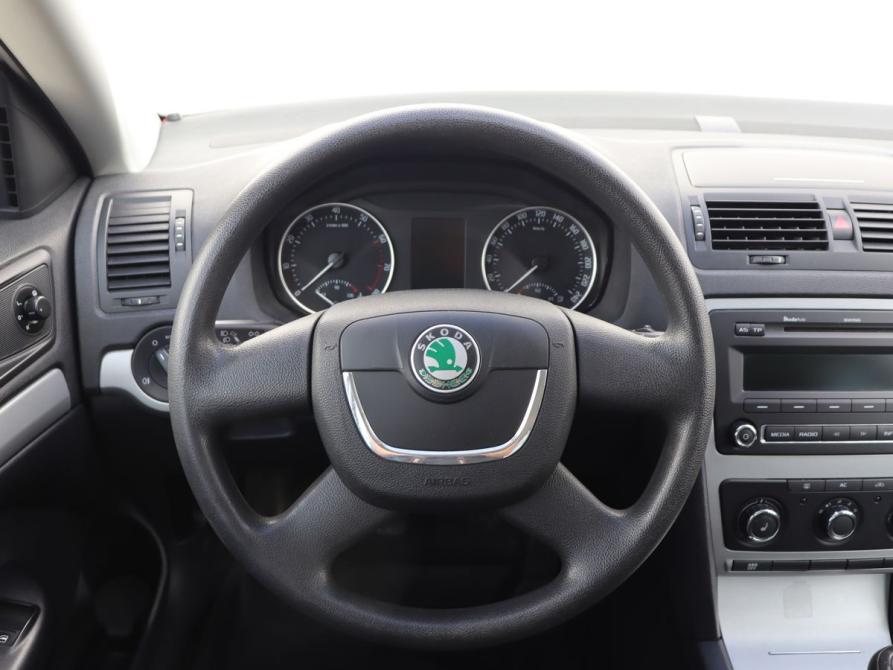 Skoda Octavia II (A5) Рестайлинг Москва  - изображение 14
