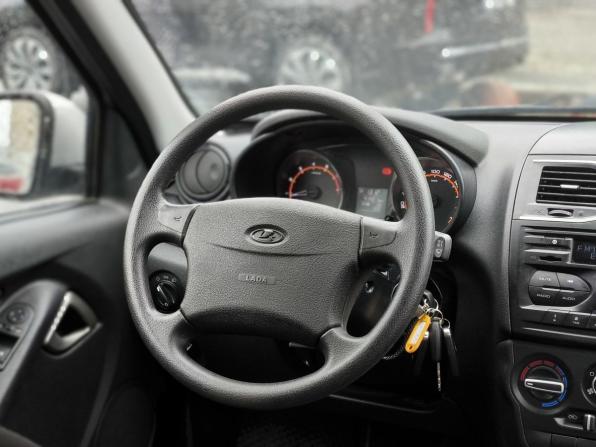 Lada (ВАЗ) Granta I Рестайлинг с пробегом 2023 года, цена 760 000 рублей, 41431 км, лифтбек, Автокод Объявления