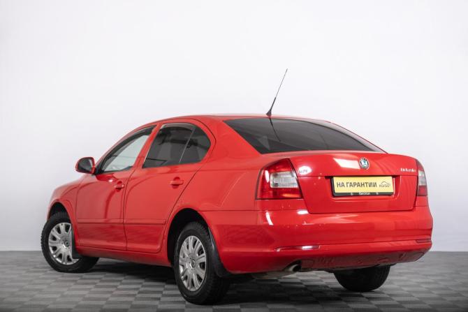 Skoda Octavia II (A5) Рестайлинг с пробегом 2011 года, цена 849 000 рублей, 241000 км, лифтбек, Автокод Объявления