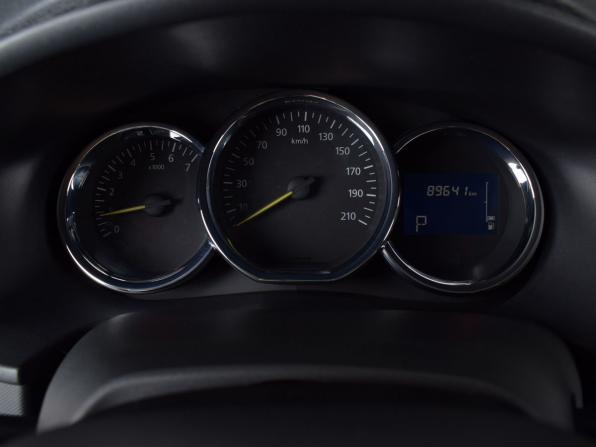 Renault Sandero II Рестайлинг с пробегом 2018 года, цена 949 995 рублей, 89640 км, хэтчбек, Автокод Объявления