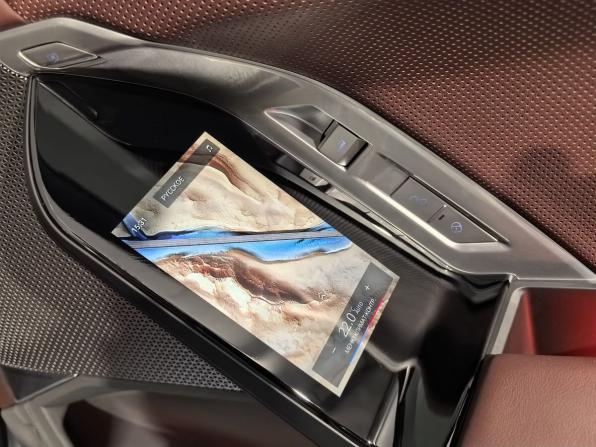 BMW 7 серии VII (G70) с пробегом 2022 года, цена 15 600 000 рублей, 16869 км, седан, Автокод Объявления