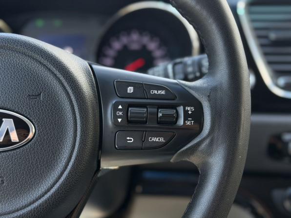 Kia Carnival III с пробегом 2015 года, цена 2 100 000 рублей, 243977 км, минивэн, Автокод Объявления