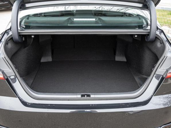 Toyota Camry IX (XV80) China Market с пробегом 2026 года, цена 4 240 000 рублей, 20 км, седан, Автокод Объявления