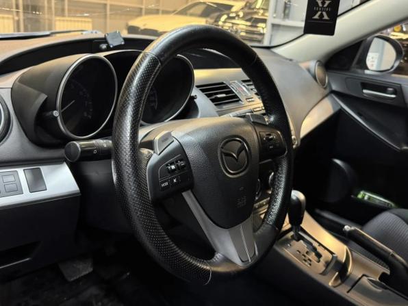 Mazda 3 II (BL) Рестайлинг с пробегом 2011 года, цена 797 000 рублей, 286133 км, седан, Автокод Объявления