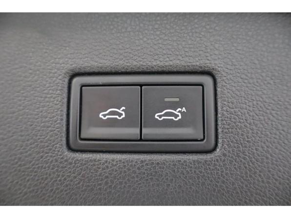 Volkswagen Tiguan II с пробегом 2018 года, цена 2 112 000 рублей, 175036 км, внедорожник, Автокод Объявления