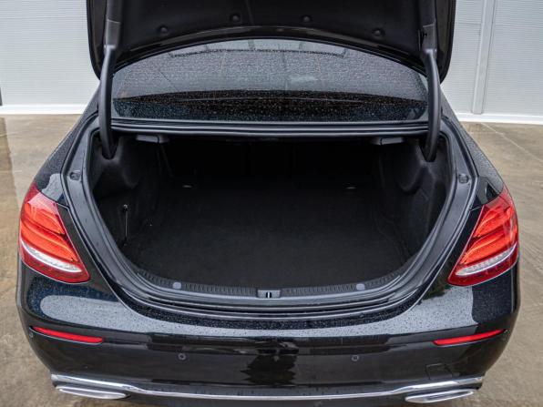 Mercedes-Benz E-Класс V (W213 S213 C238) с пробегом 2018 года, цена 2 491 000 рублей, 154563 км, седан, Автокод Объявления