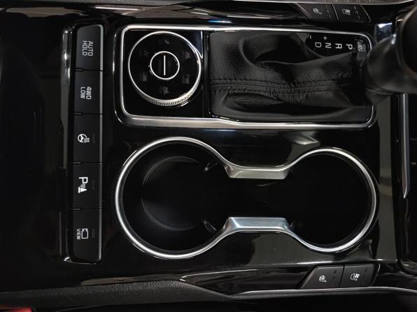 Kia Mohave I Рестайлинг 2 с пробегом 2021 года, цена 4 695 000 рублей, 117559 км, внедорожник, Автокод Объявления