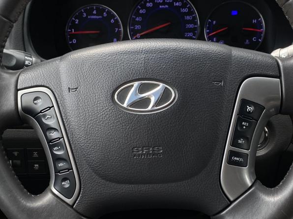 Hyundai Santa Fe II Рестайлинг с пробегом 2011 года, цена 1 139 000 рублей, 138100 км, внедорожник, Автокод Объявления