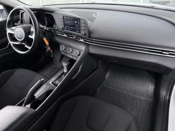Hyundai Elantra VII (CN7) с пробегом 2021 года, цена 2 099 000 рублей, 38000 км, седан, Автокод Объявления