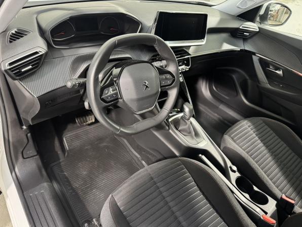 Peugeot 2008 II с пробегом 2021 года, цена 1 799 800 рублей, 62000 км, внедорожник, Автокод Объявления