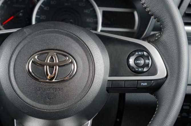 Toyota Roomy I Рестайлинг с пробегом 2021 года, цена 1 229 000 рублей, 93350 км, микровэн, Автокод Объявления