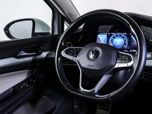 Volkswagen Golf VIII с пробегом 2020 года, цена 2 348 000 рублей, 46585 км, хэтчбек, Автокод Объявления