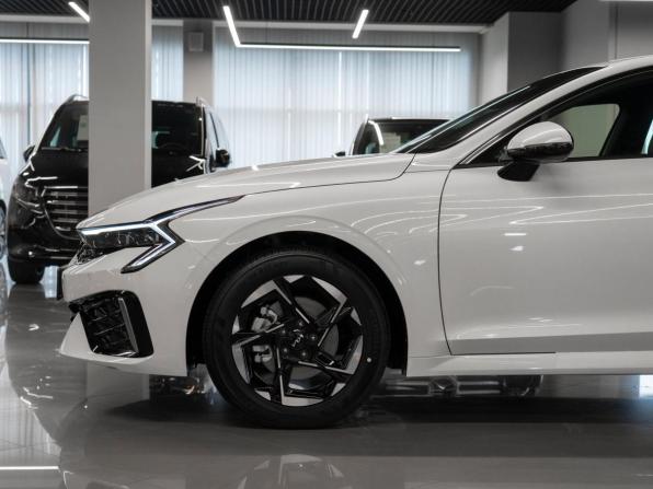 Kia K5 III Рестайлинг с пробегом 2026 года, цена 4 700 000 рублей, 11 км, седан, Автокод Объявления