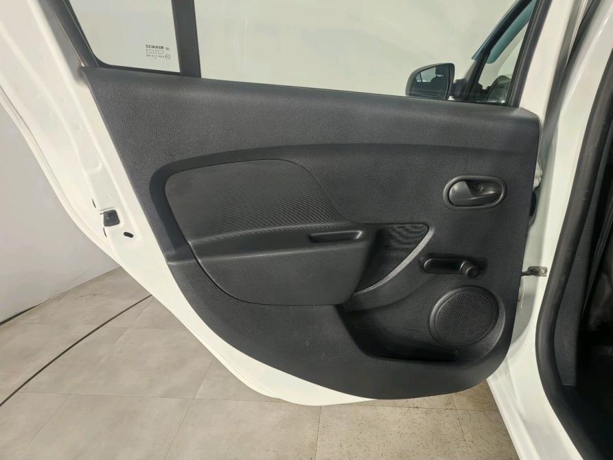 Renault Logan II Санкт-Петербург  - изображение 16
