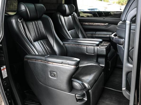 Toyota Alphard III Рестайлинг с пробегом 2019 года, цена 4 349 000 рублей, 147147 км, минивэн, Автокод Объявления