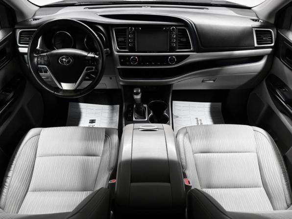 Toyota Highlander III (XU50) Рестайлинг с пробегом 2017 года, цена 2 795 000 рублей, 180427 км, внедорожник, Автокод Объявления
