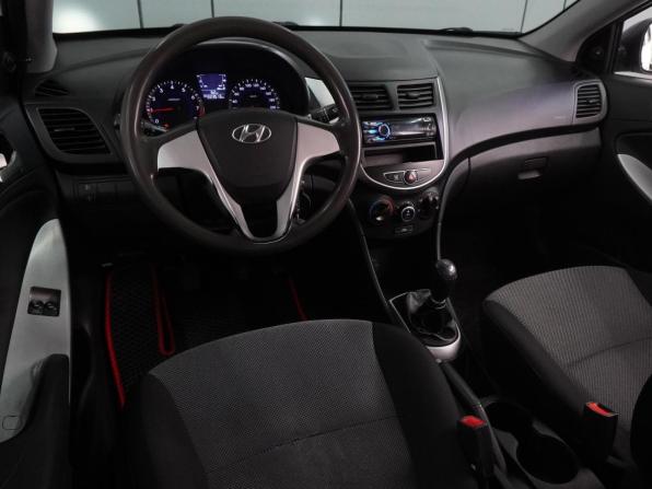 Hyundai Solaris I с пробегом 2013 года, цена 699 000 рублей, 223513 км, седан, Автокод Объявления