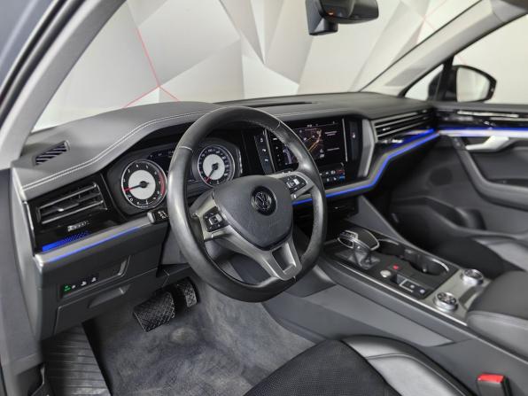 Volkswagen Touareg III с пробегом 2020 года, цена 5 300 000 рублей, 42887 км, внедорожник, Автокод Объявления