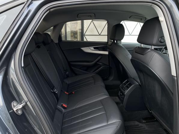 Audi A4 V (B9) Рестайлинг с пробегом 2020 года, цена 2 129 000 рублей, 168836 км, седан, Автокод Объявления
