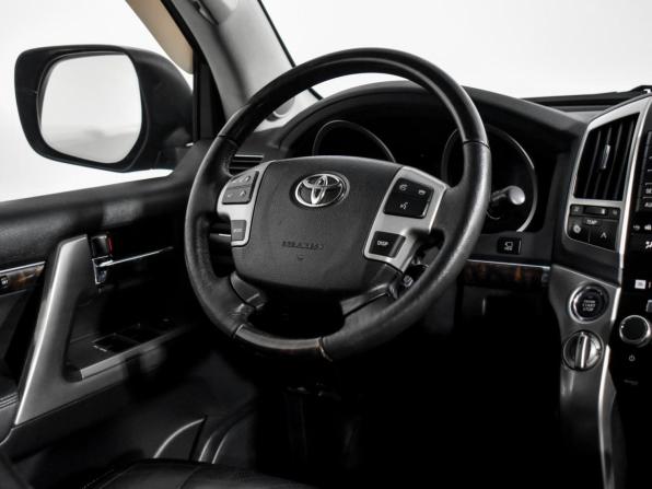 Toyota Land Cruiser 200 Series Рестайлинг 1 с пробегом 2012 года, цена 3 197 900 рублей, 284406 км, внедорожник, Автокод Объявления