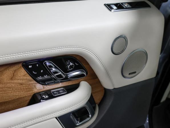 Land Rover Range Rover IV Рестайлинг с пробегом 2018 года, цена 7 500 000 рублей, 96523 км, внедорожник, Автокод Объявления