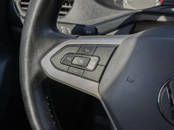 Volkswagen Polo VI с пробегом 2021 года, цена 1 470 000 рублей, 96351 км, лифтбек, Автокод Объявления