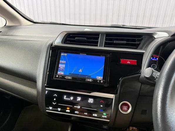 Honda Fit III с пробегом 2016 года, цена 977 000 рублей, 150000 км, хэтчбек, Автокод Объявления