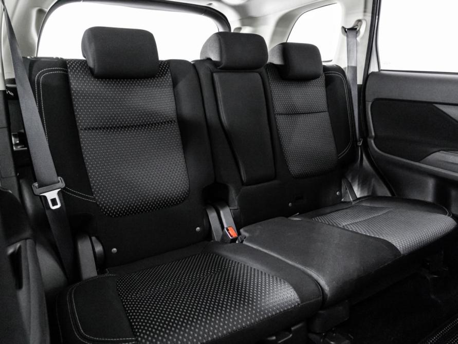 Mitsubishi Outlander III Рестайлинг 3 Санкт-Петербург  - изображение 17