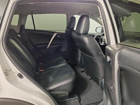 Toyota RAV4 IV (XA40) Рестайлинг с пробегом 2018 года, цена 2 075 000 рублей, 160417 км, внедорожник, Автокод Объявления