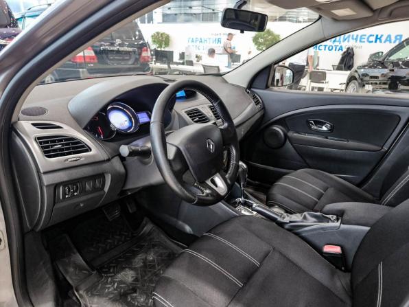 Renault Megane III Рестайлинг с пробегом 2013 года, цена 730 000 рублей, 173000 км, хэтчбек, Автокод Объявления