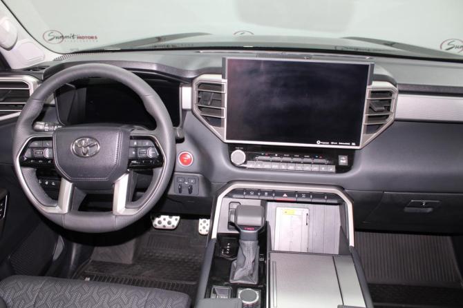 Toyota Sequoia III с пробегом 2023 года, цена 12 900 000 рублей, 39200 км, внедорожник, Автокод Объявления