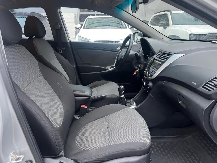 Hyundai Solaris I Санкт-Петербург  - изображение 11