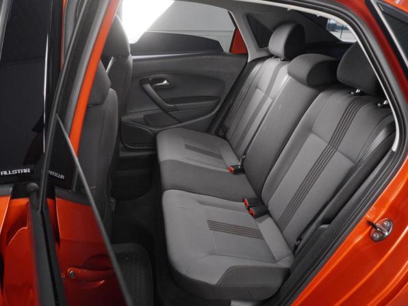 Volkswagen Polo V Рестайлинг с пробегом 2017 года, цена 1 219 000 рублей, 128319 км, седан, Автокод Объявления