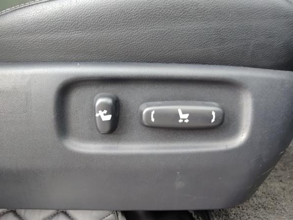 Toyota Land Cruiser 200 Series с пробегом 2011 года, цена 3 020 000 рублей, 151684 км, внедорожник, Автокод Объявления