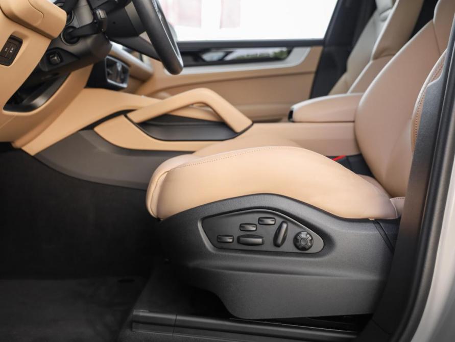 Porsche Cayenne III Рестайлинг Санкт-Петербург  - изображение 28