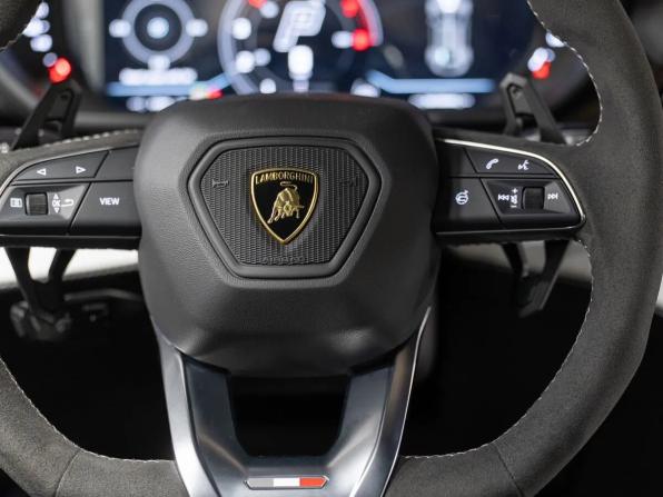 Новый Lamborghini Urus I Рестайлинг 2025 года, цена 39 990 000 рублей, внедорожник, Автокод Объявления