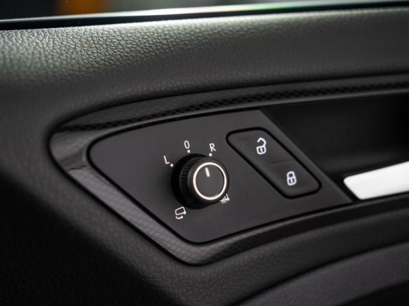 Volkswagen Golf VII с пробегом 2014 года, цена 1 350 000 рублей, 97829 км, универсал, Автокод Объявления