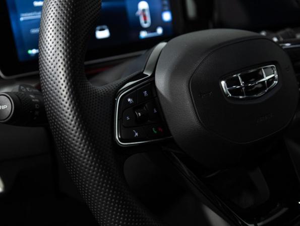 Geely Coolray I Рестайлинг с пробегом 2023 года, цена 2 349 000 рублей, 17690 км, внедорожник, Автокод Объявления